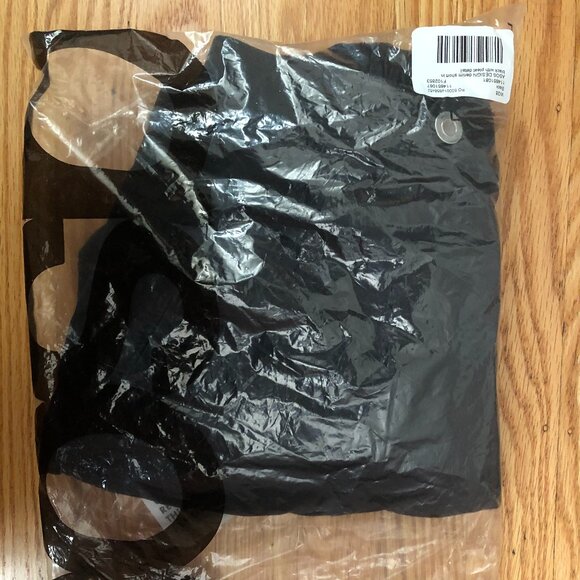 ASOS denim short in black with pleat detail - Picture 5 of 5